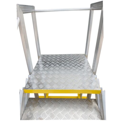 MODEL NO. 10400 ALUMINIUM MOVABLE STAIRCASE LADDER - Image 4